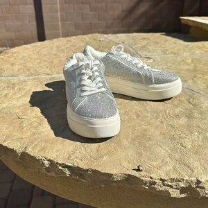 Women’s size 8 Jessica Simpson platform sneakers